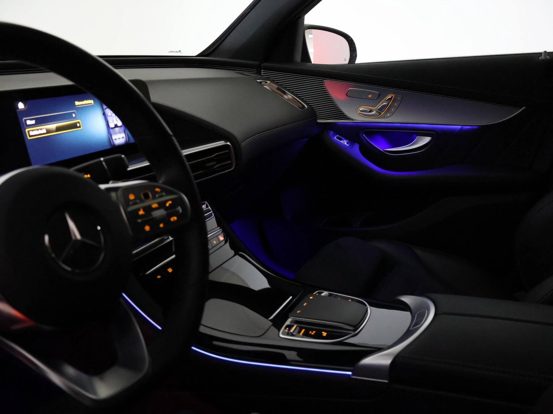 Hoofdafbeelding Mercedes-Benz EQC