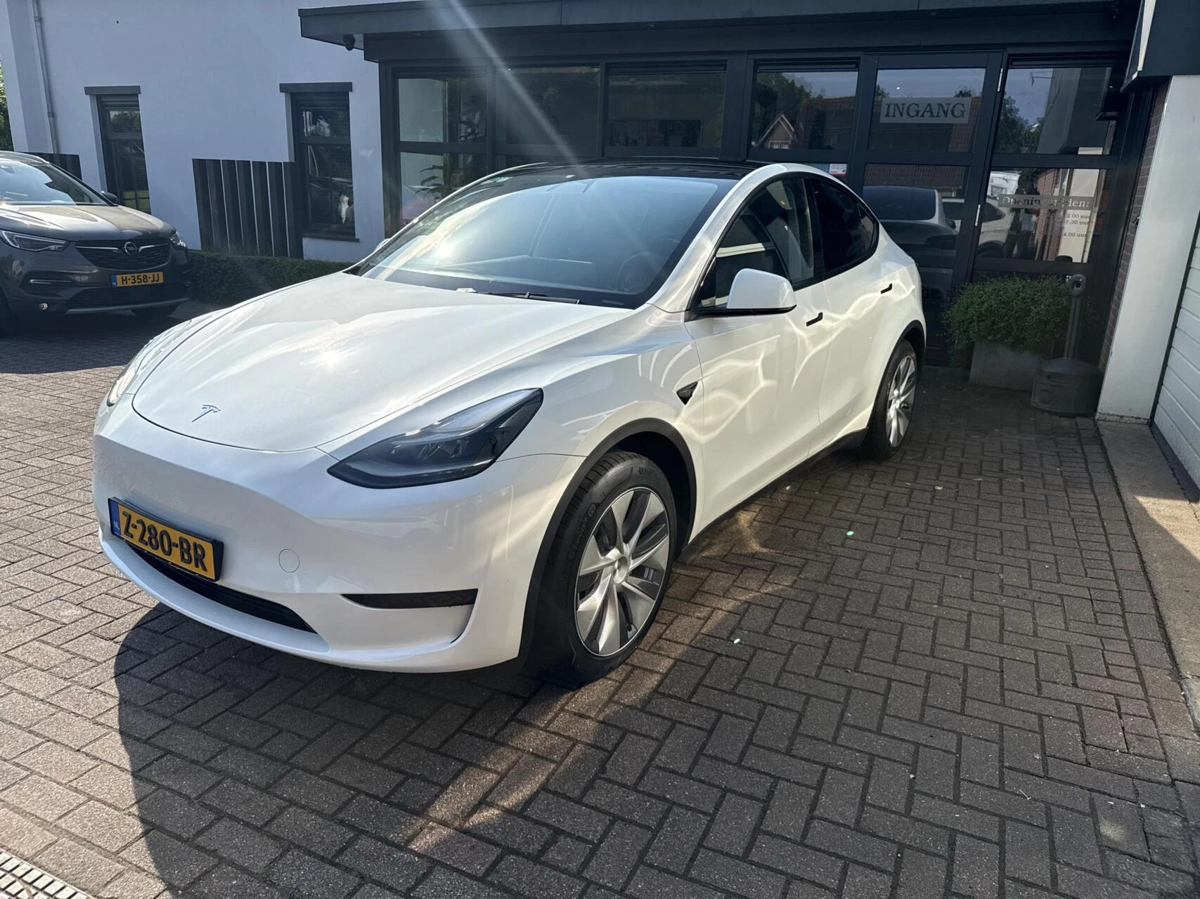 Hoofdafbeelding Tesla Model Y