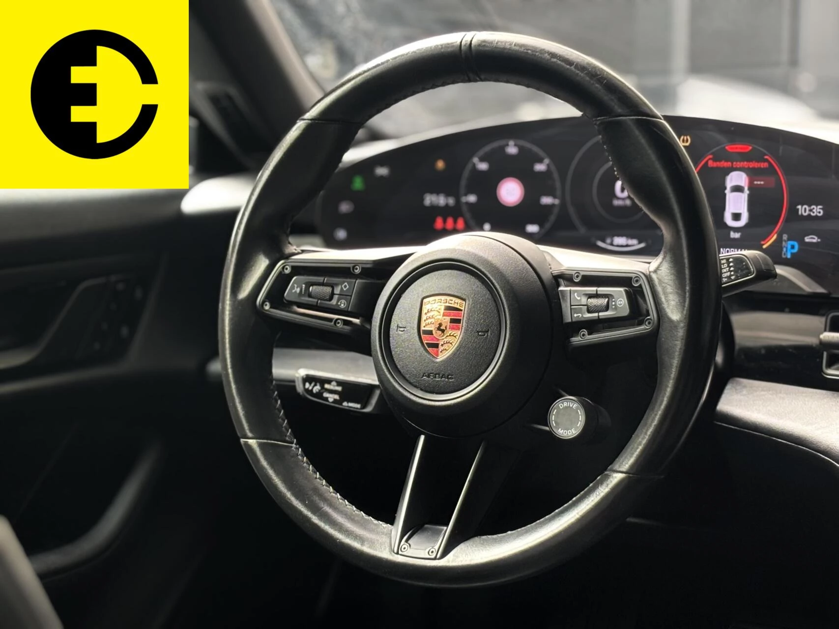 Hoofdafbeelding Porsche Taycan