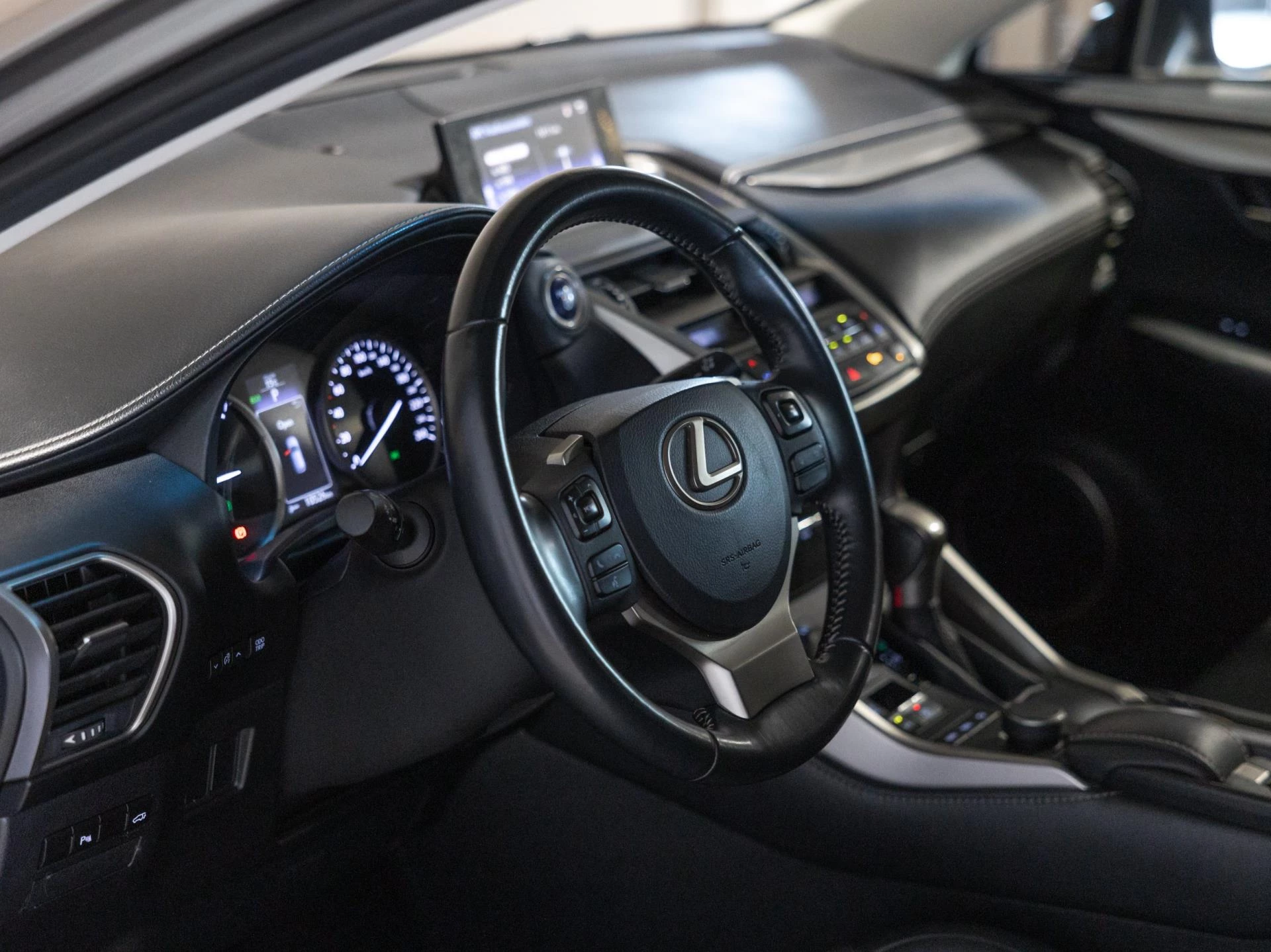 Hoofdafbeelding Lexus NX