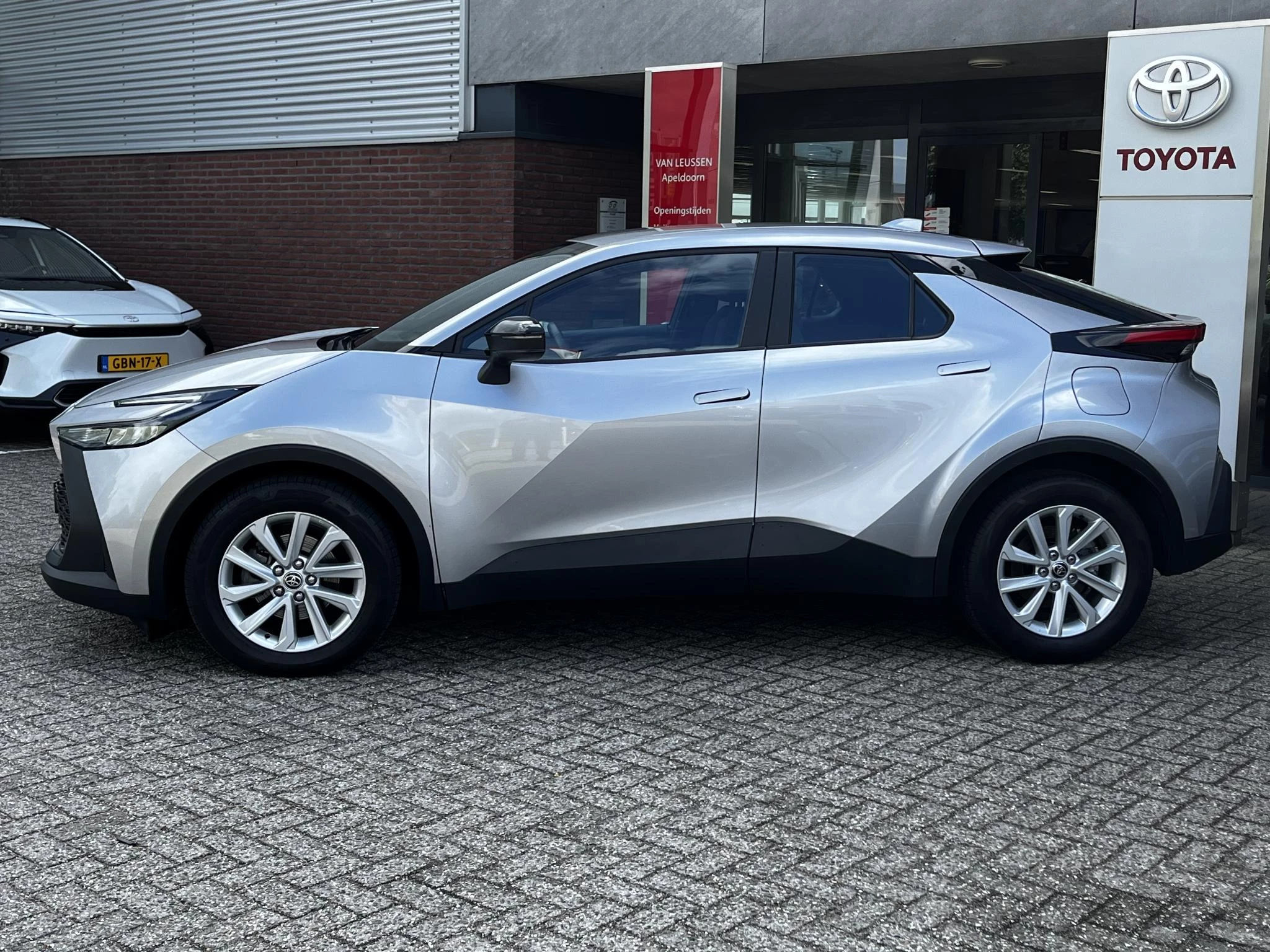 Hoofdafbeelding Toyota C-HR