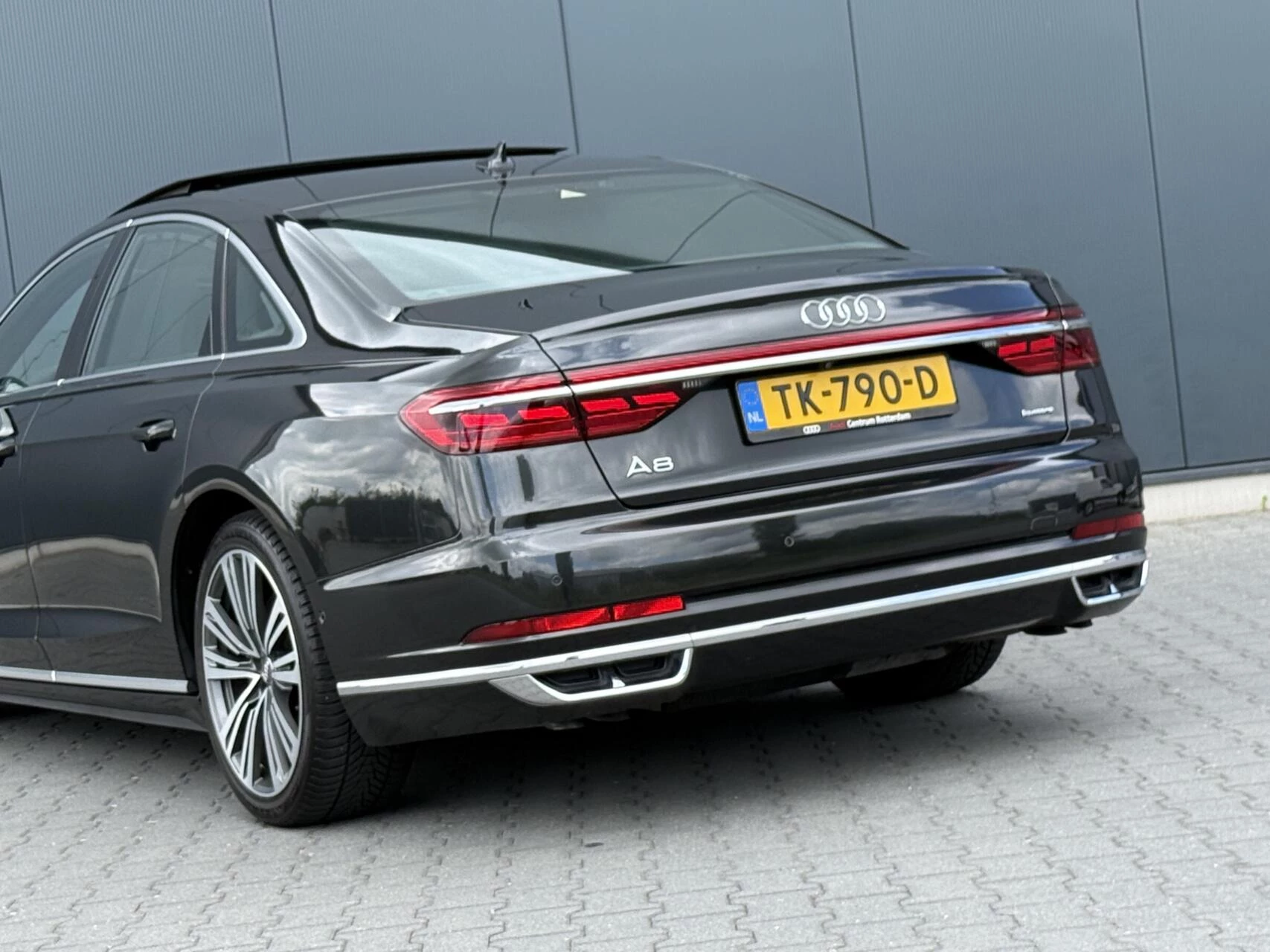 Hoofdafbeelding Audi A8