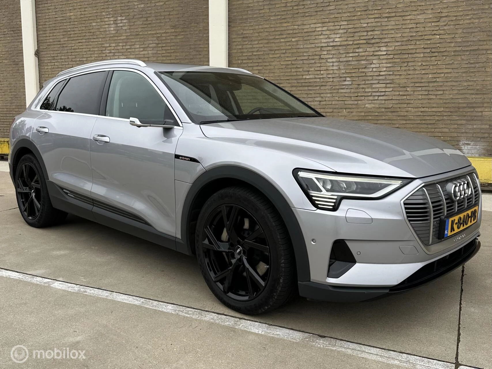 Hoofdafbeelding Audi e-tron