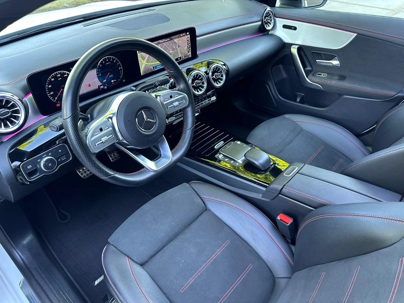 Hoofdafbeelding Mercedes-Benz CLA