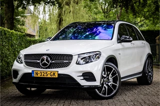 Hoofdafbeelding Mercedes-Benz GLC Mercedes-Benz GLC AMG 43 4MATIC Designo Panorama Burmester Carbon Distronic 21" Memory