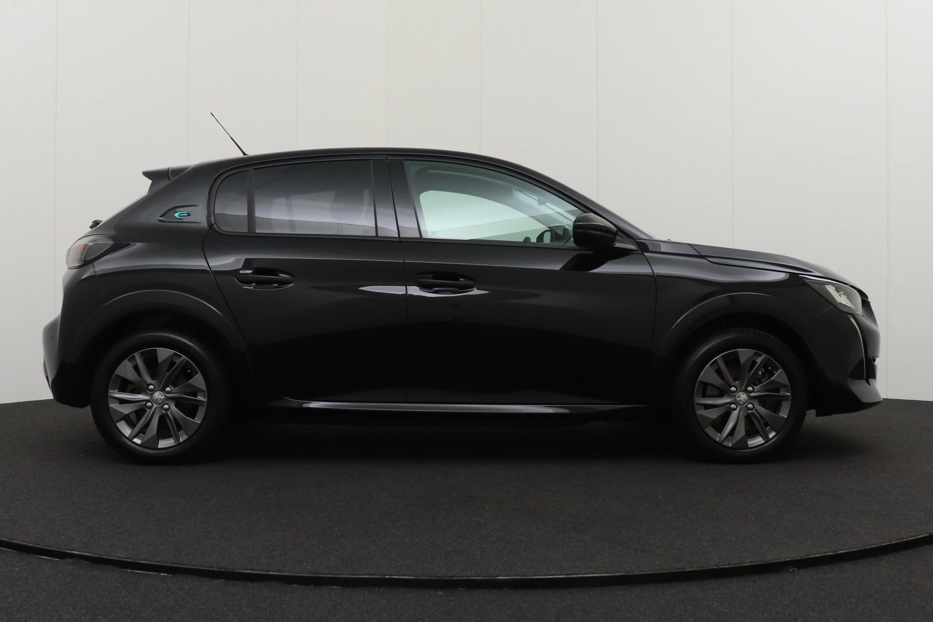Hoofdafbeelding Peugeot e-208