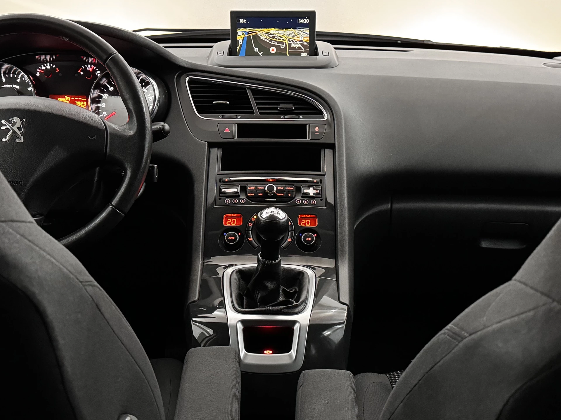 Hoofdafbeelding Peugeot 5008