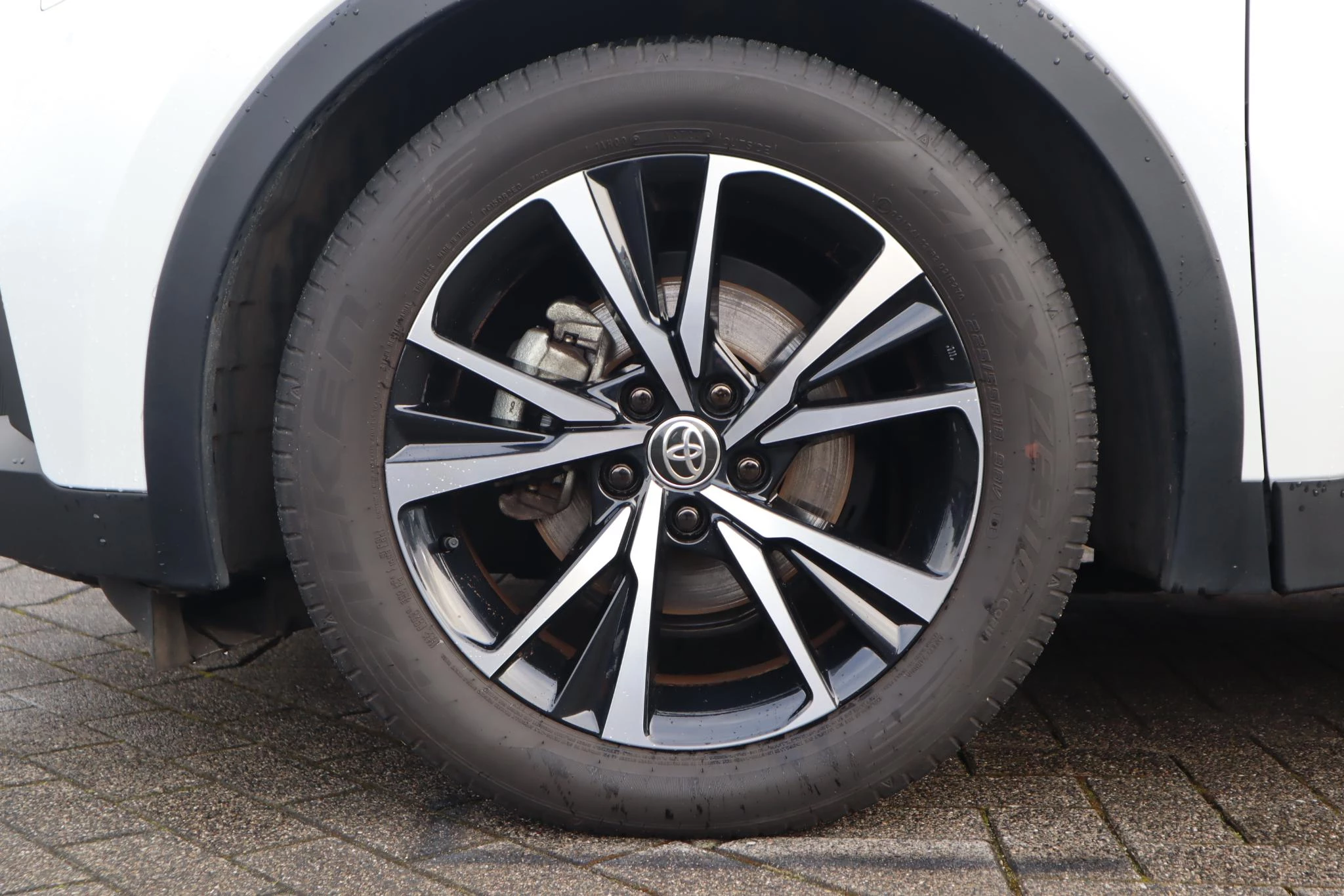 Hoofdafbeelding Toyota C-HR