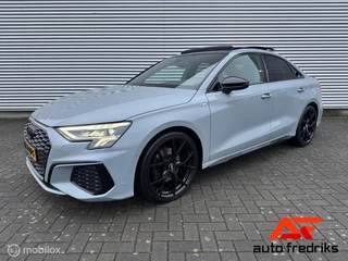 Audi A3 Limousine 35 TFSI S-Line | Panorama dak | Stoelverwarming |