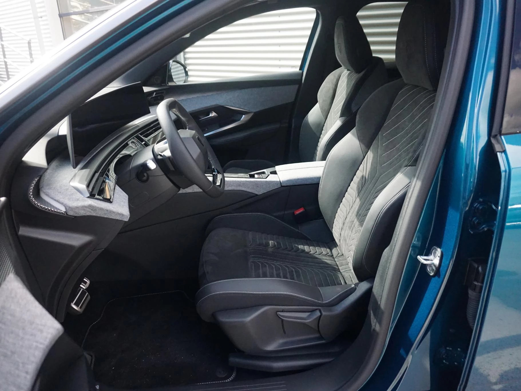 Hoofdafbeelding Peugeot e-3008