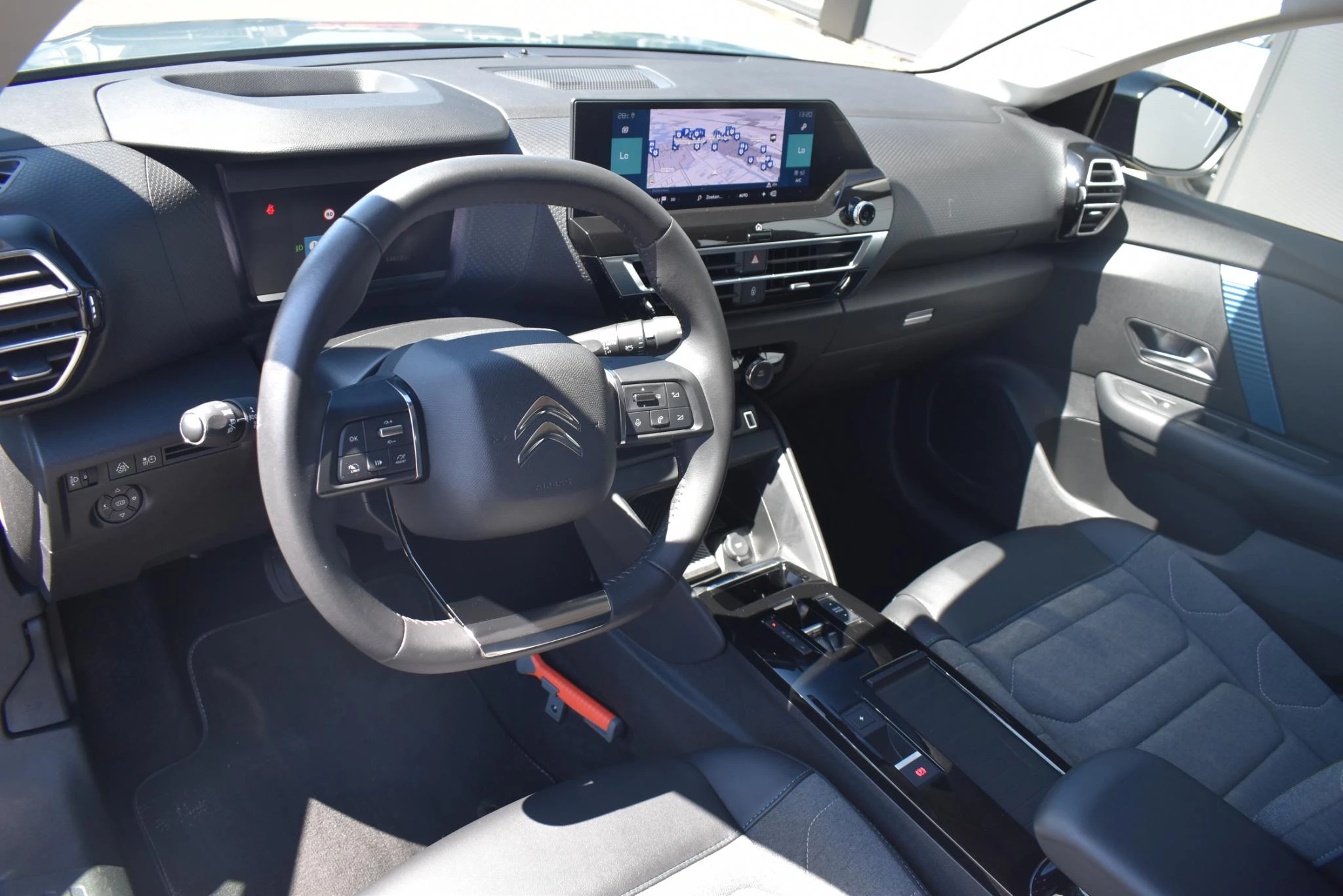 Hoofdafbeelding Citroën ë-C4