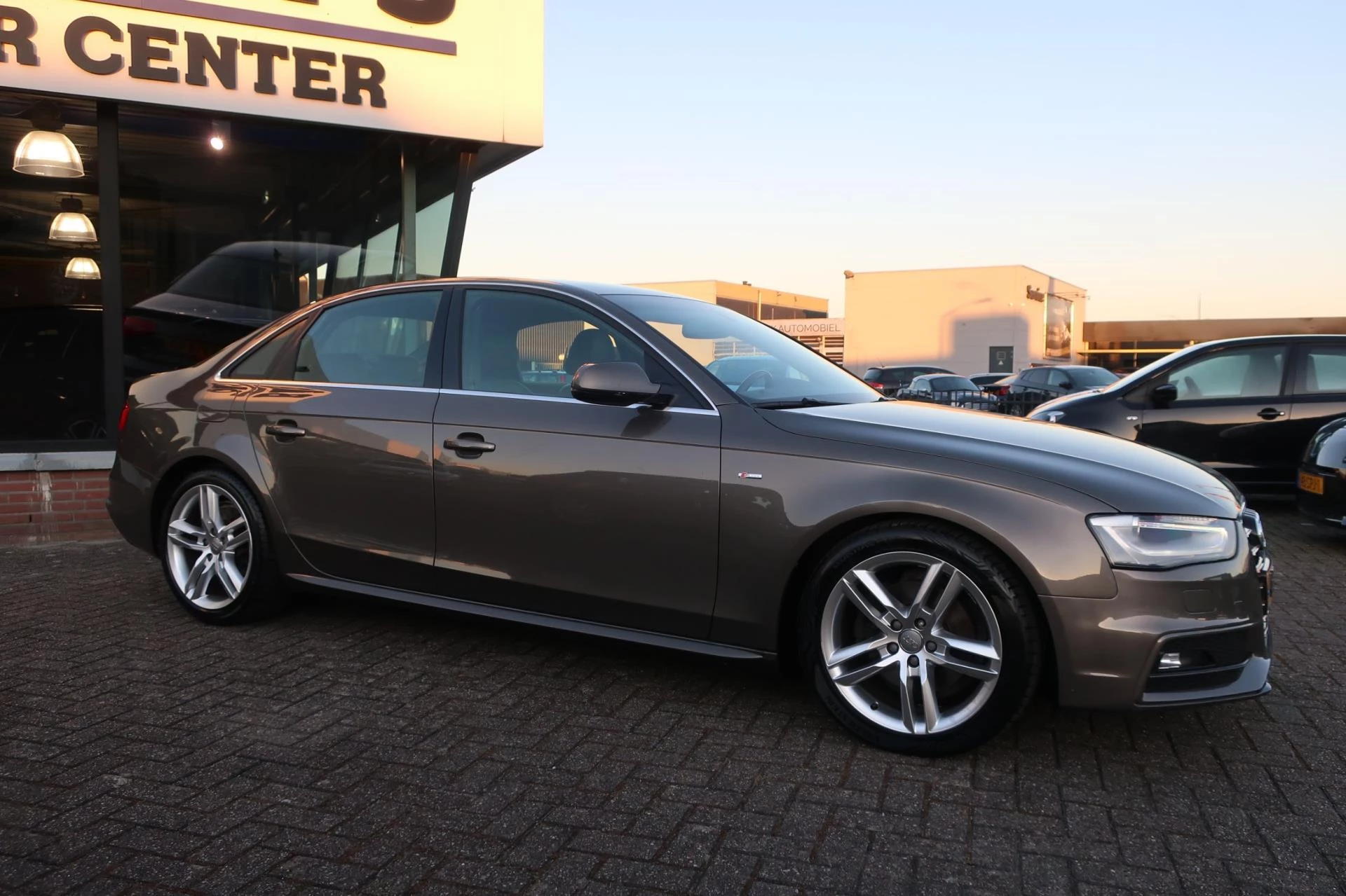 Hoofdafbeelding Audi A4