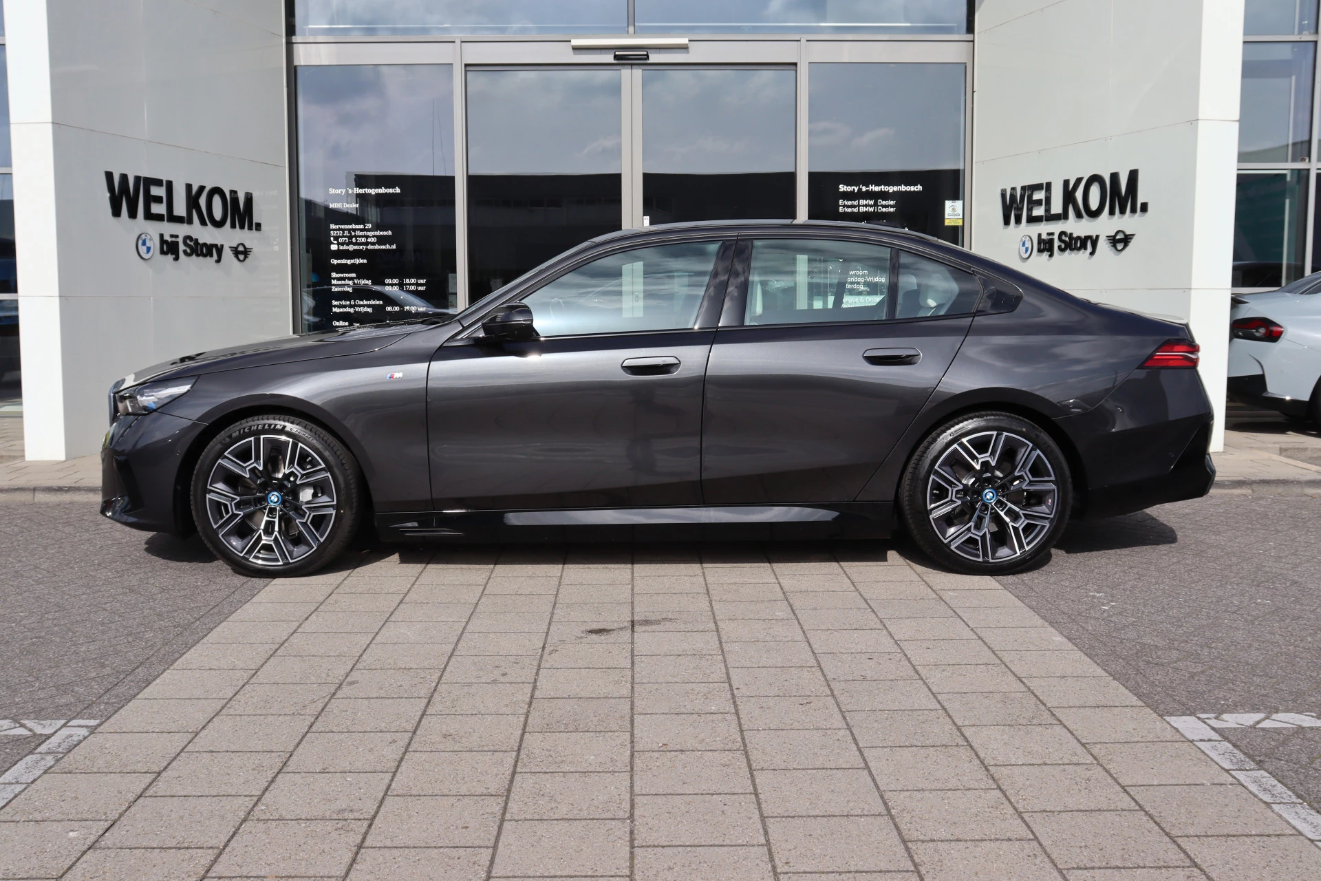 Hoofdafbeelding BMW i5