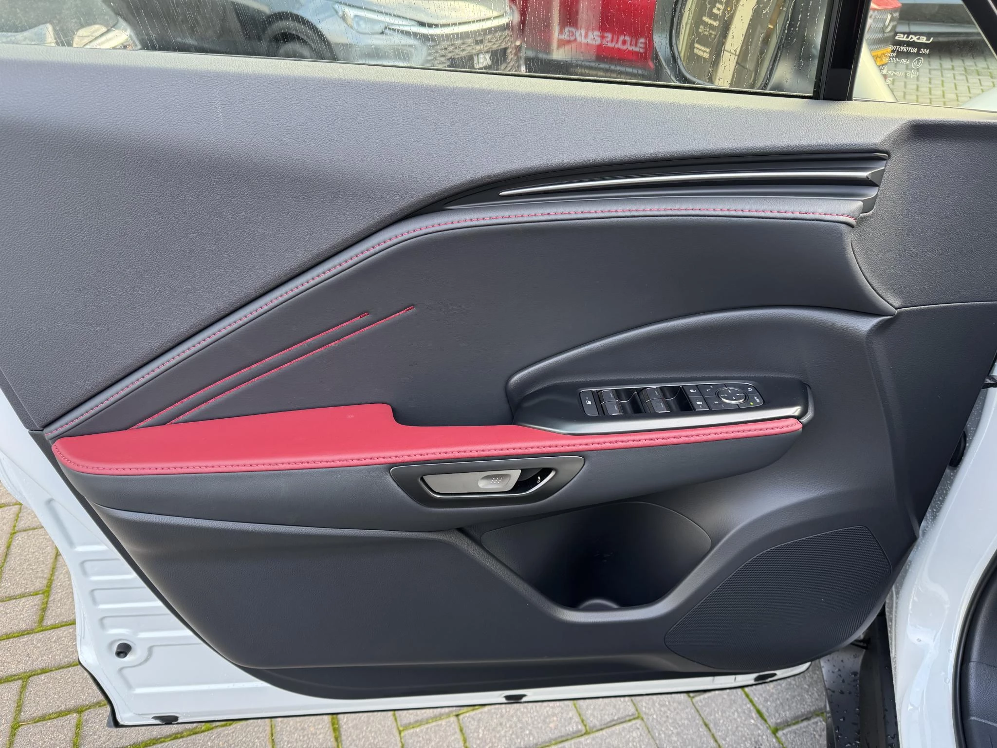 Hoofdafbeelding Lexus LBX