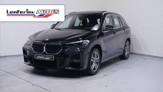 BMW X1 sDrive20i M Sport Panoramadak 1e Eig. NAP Head up Camera Apple Carplay Led koplampen