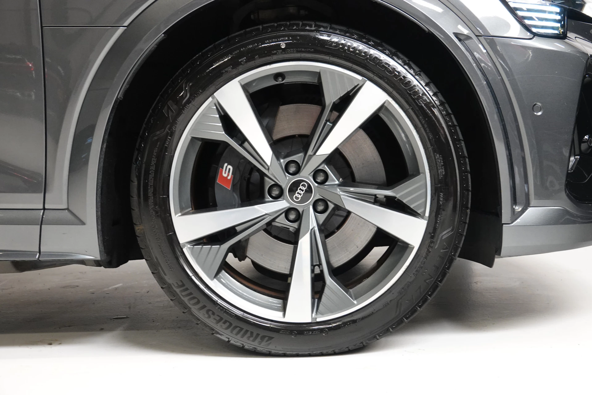 Hoofdafbeelding Audi e-tron