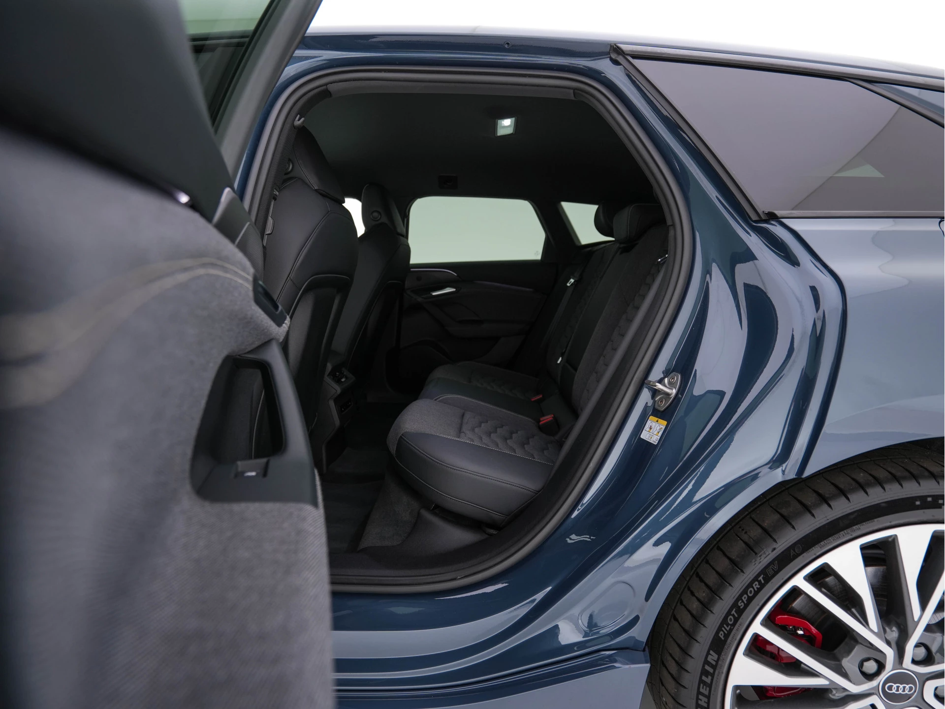 Hoofdafbeelding Audi A6 Avant e-tron