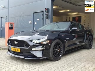 Hoofdafbeelding Ford Mustang Ford Mustang GT 5.0 V8 FASTBACK / PERFORMANCE PACKAGE 467 PK !! / BLACK EDITION / RECARO SPORTSEATS / KEYLESS / CARPLAY / UNIEK !