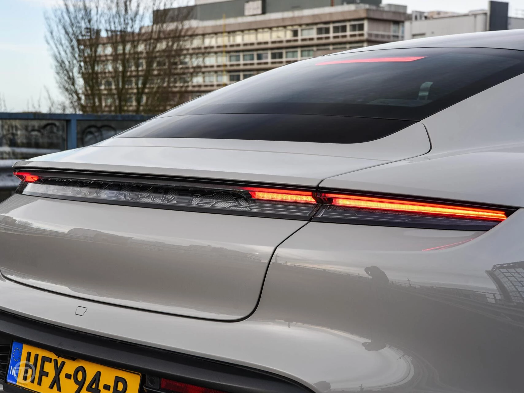 Hoofdafbeelding Porsche Taycan