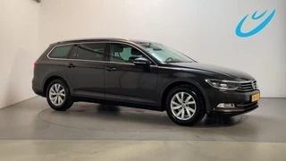 Hoofdafbeelding Volkswagen Passat Volkswagen Passat Variant 1.5 TSI 150pk DSG Comfortline Business Leder Stoelverwarming Navigatie DAB+