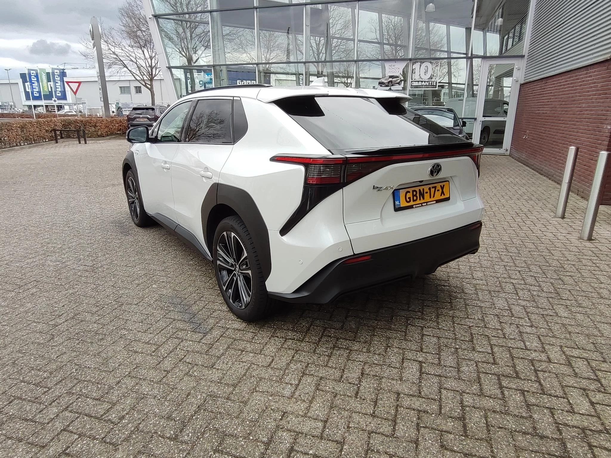 Hoofdafbeelding Toyota bZ4X