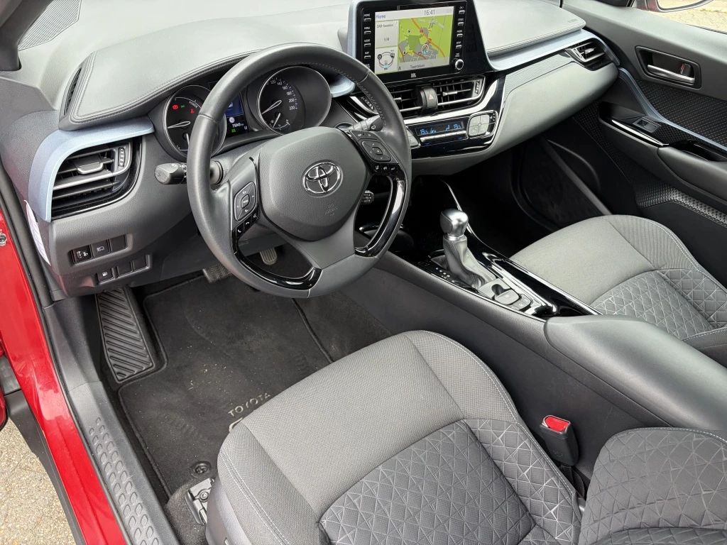 Hoofdafbeelding Toyota C-HR
