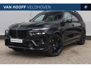 Hoofdafbeelding BMW X7 BMW X7 xDrive40i High Executive M Sport Automaat / Panoramadak Sky Lounge / Trekhaak / Stoelventilatie / Bowers & Wilkins / Gesture Control / Stoelventilatie / Parking Assistant Professional