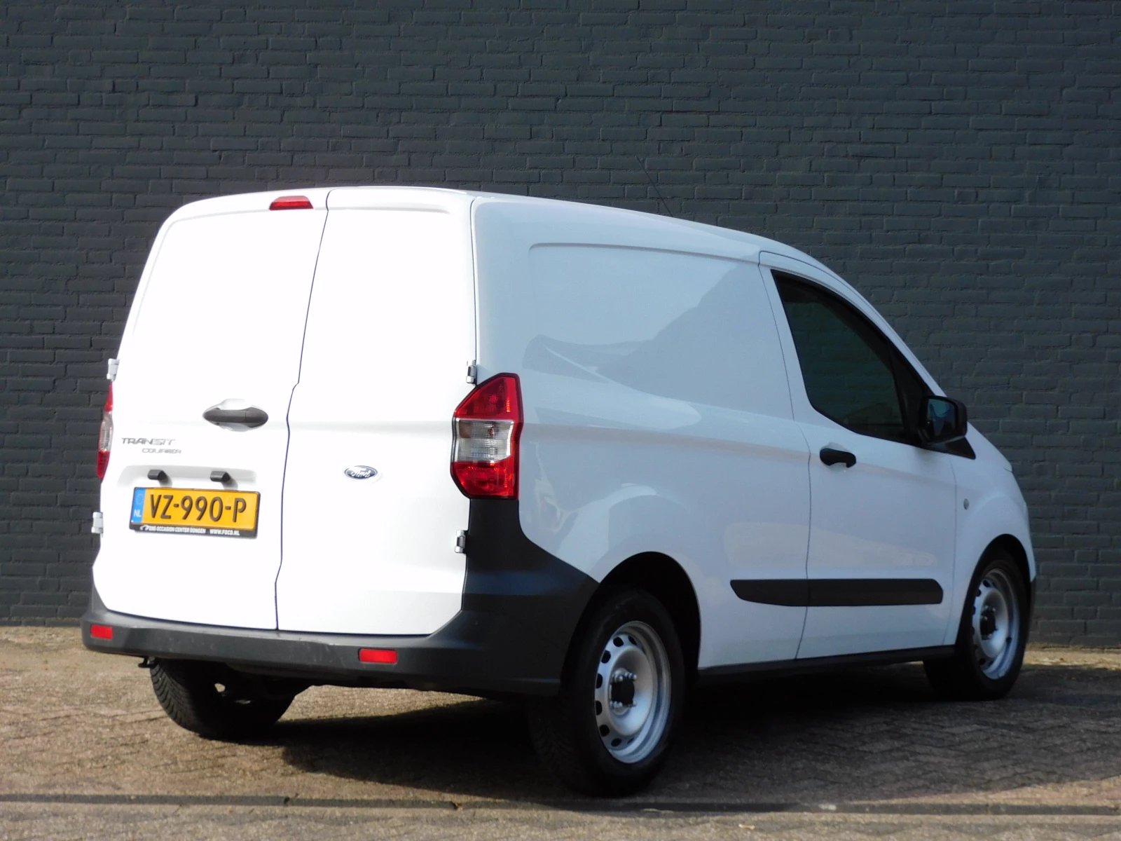 Hoofdafbeelding Ford Transit Courier