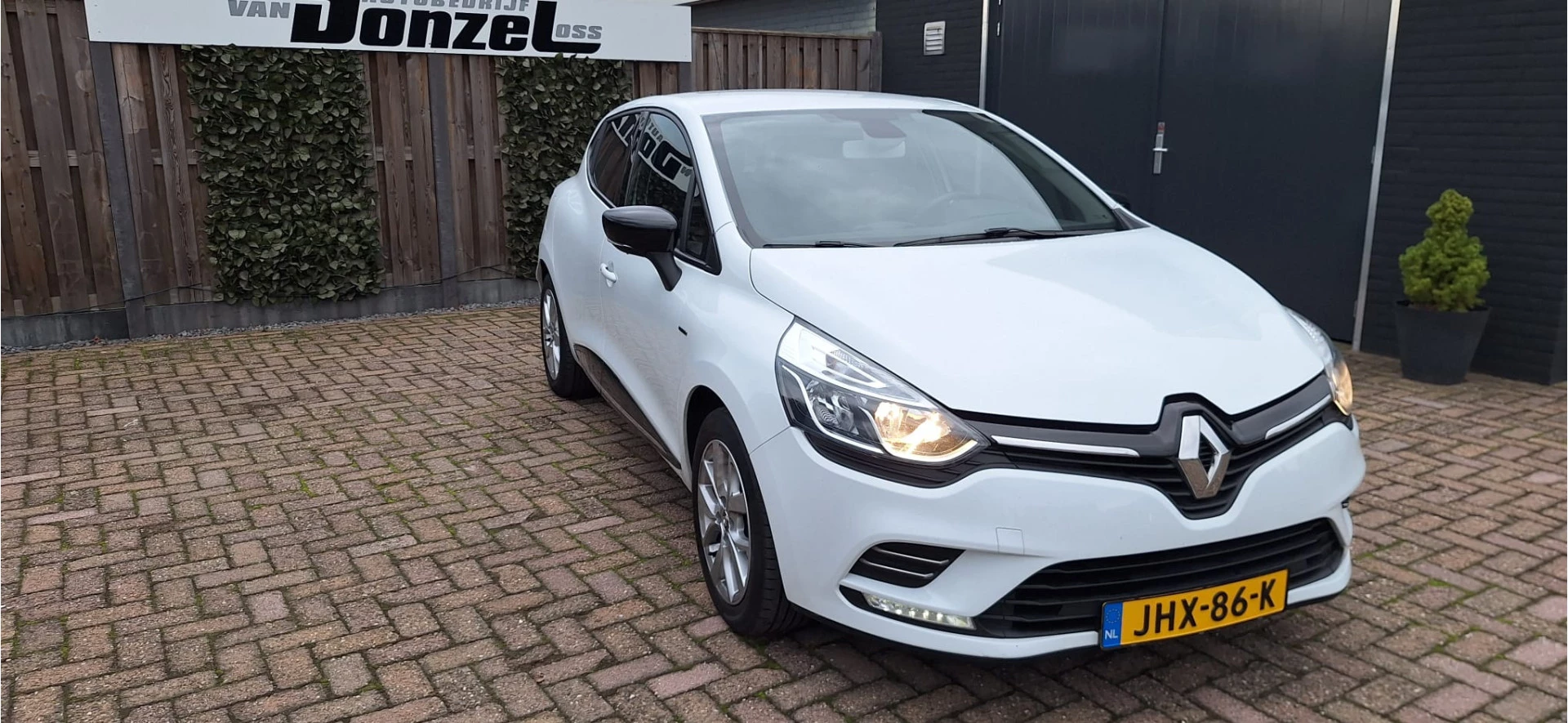 Hoofdafbeelding Renault Clio