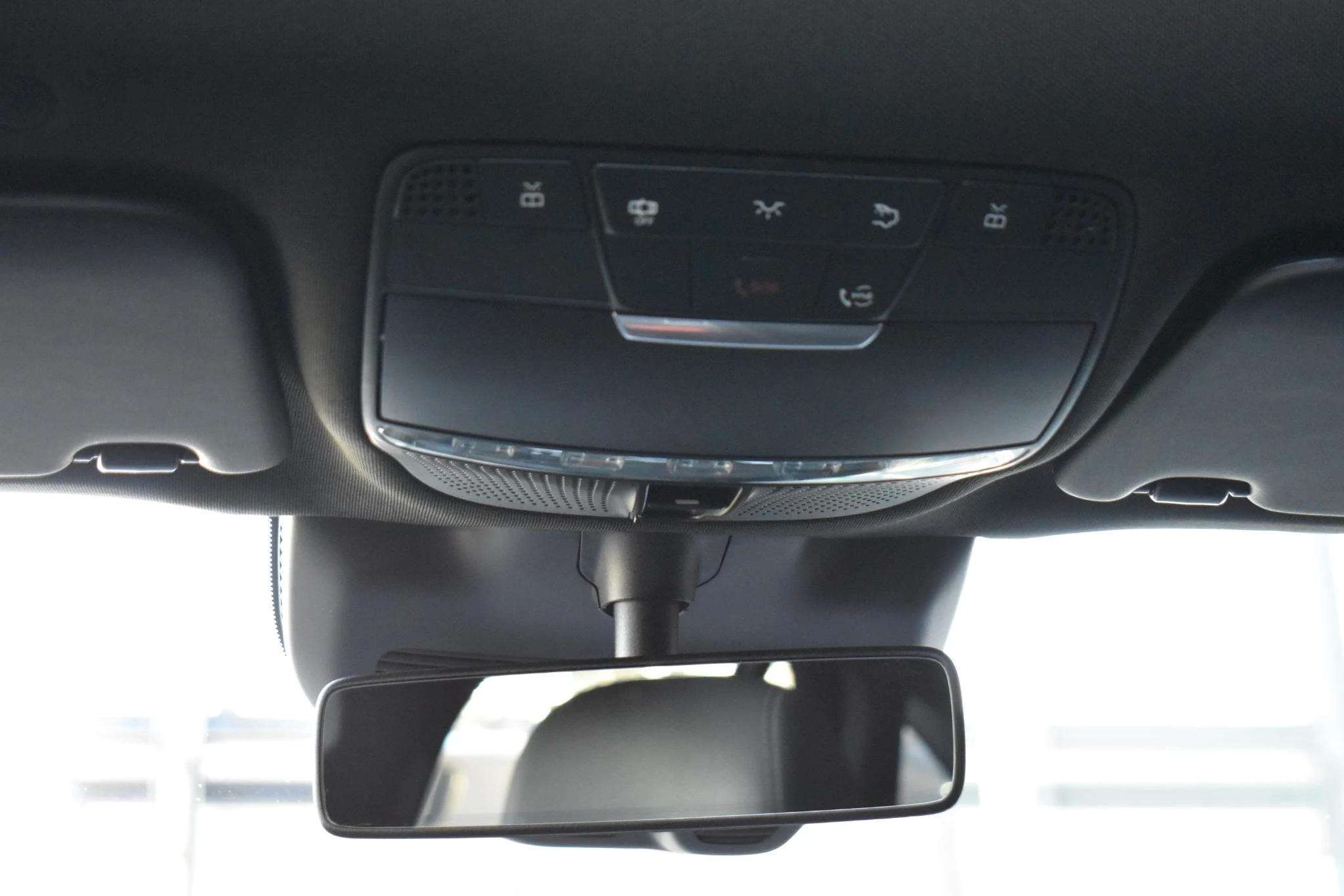 Hoofdafbeelding Mercedes-Benz EQC