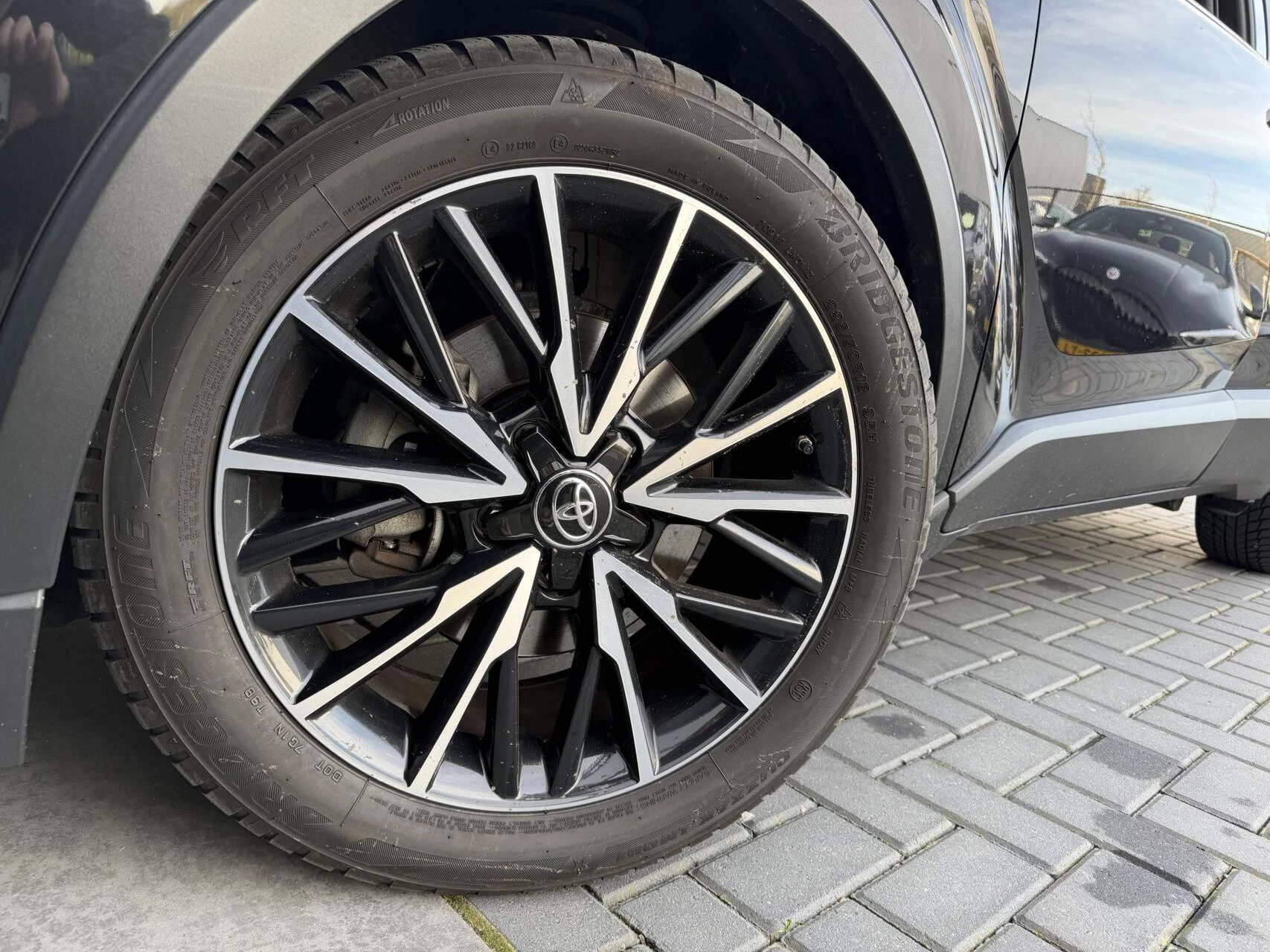 Hoofdafbeelding Toyota C-HR