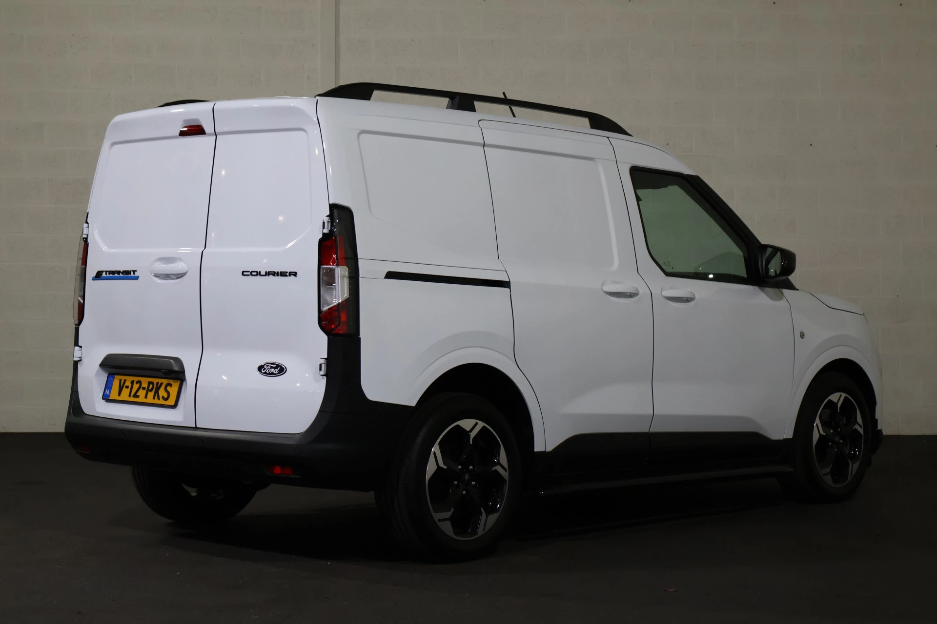 Hoofdafbeelding Ford E-Transit Courier