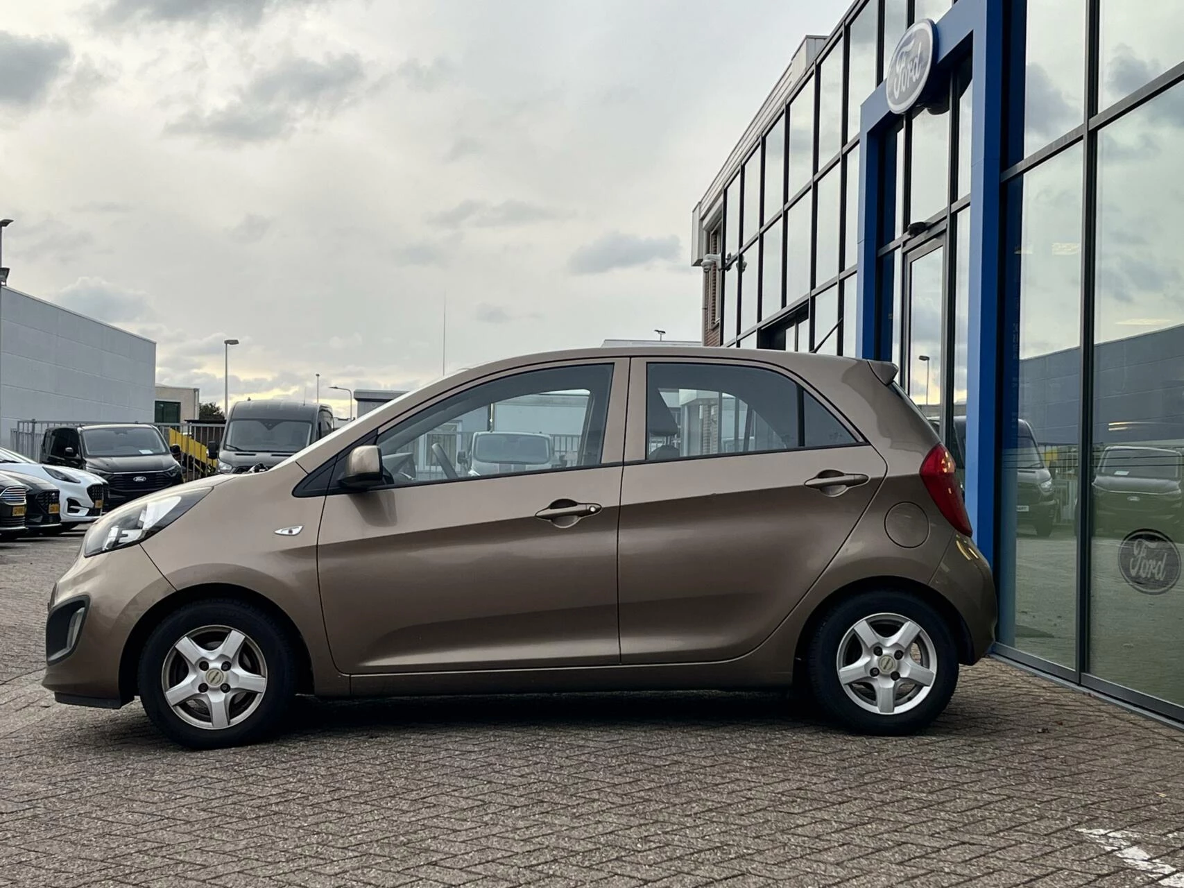 Hoofdafbeelding Kia Picanto