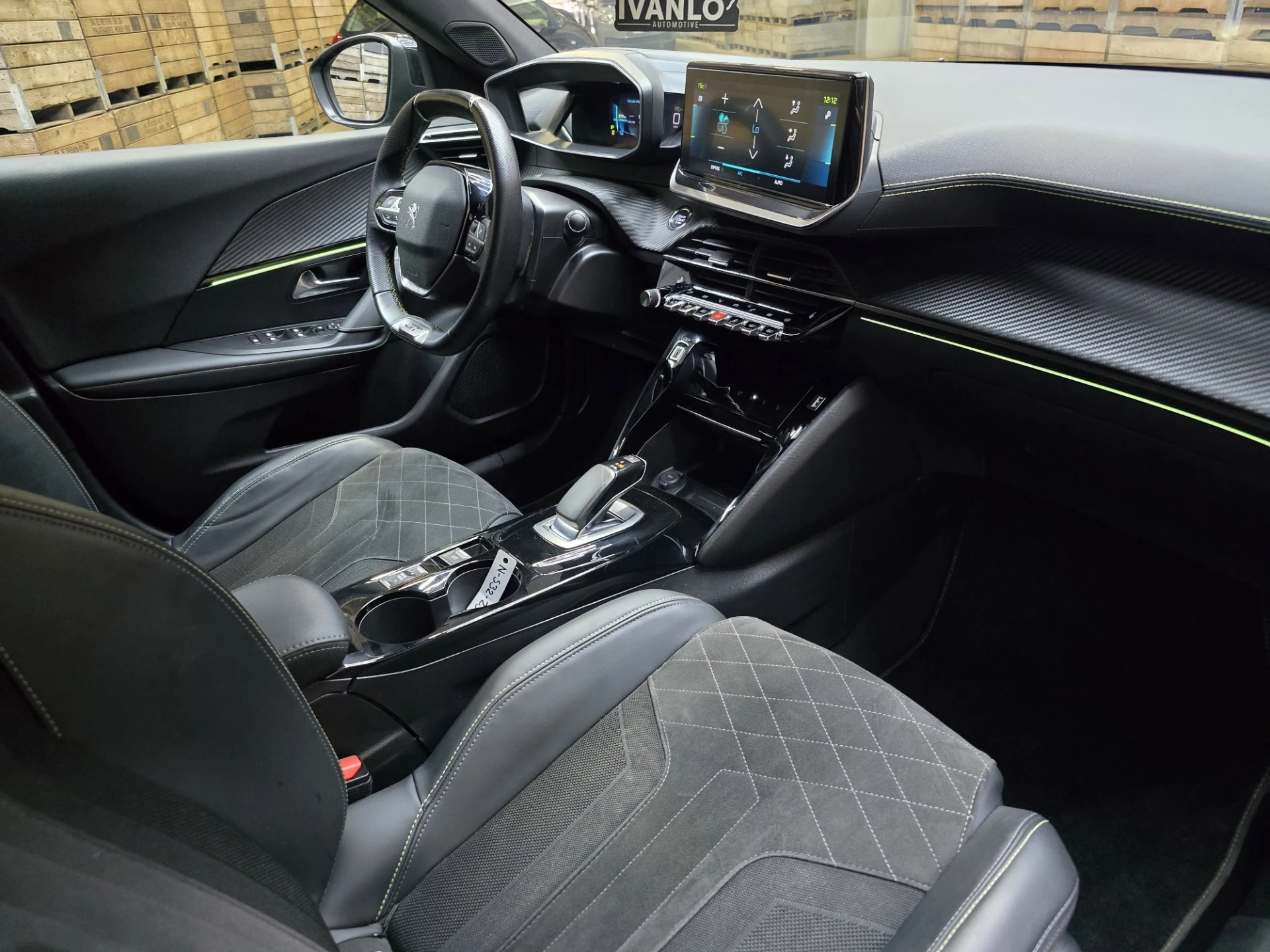 Hoofdafbeelding Peugeot e-2008