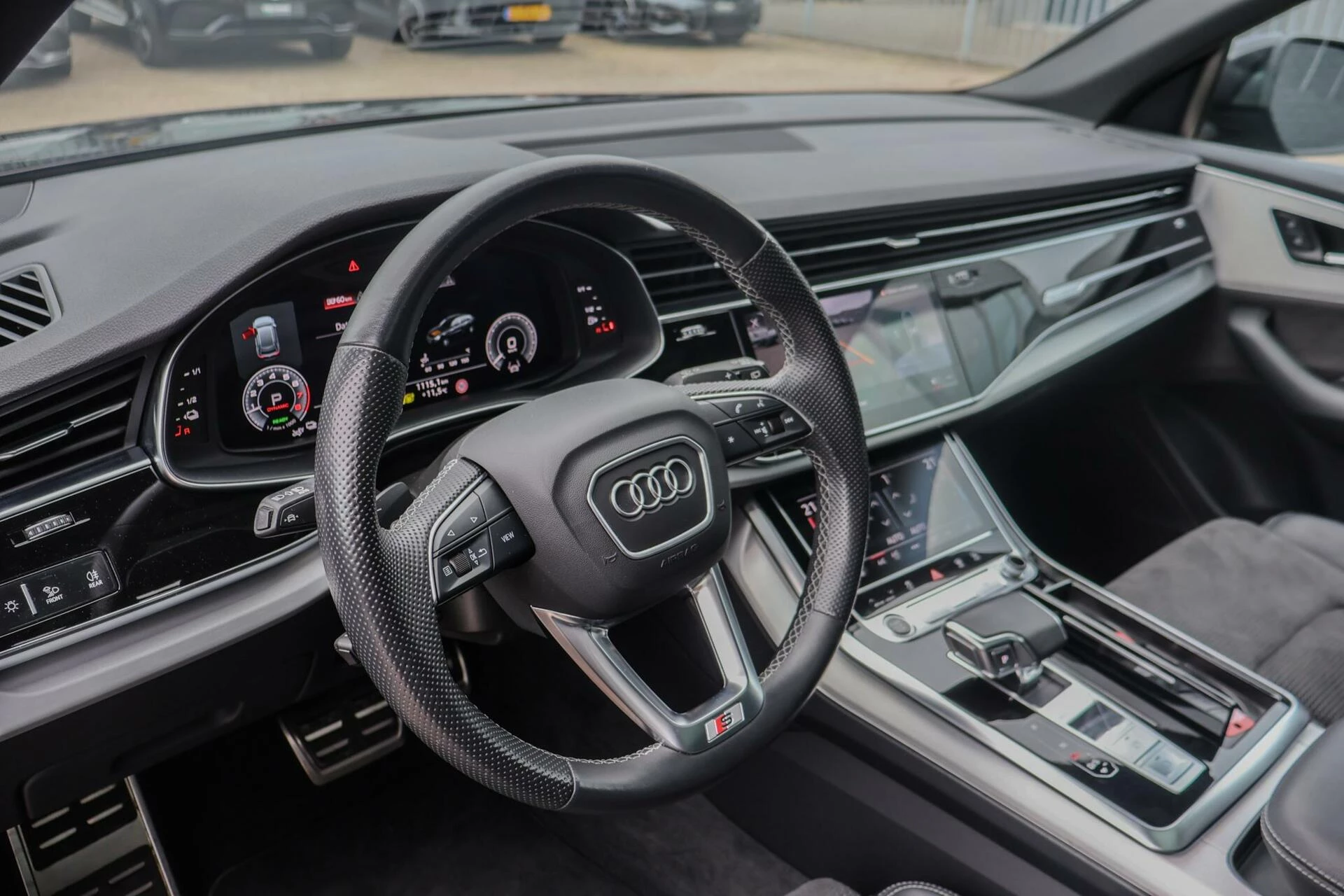 Hoofdafbeelding Audi Q8