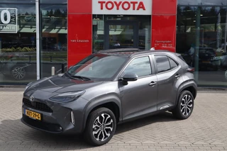 Toyota Yaris Cross 1.5 HYBRID STYLE PANORAMADAK HEAD-UP KEYLESS STOEL/STUURVERWARMING 17"LM-VELGEN PRIVACY-GLASS LED EL-ACHTERKLEP