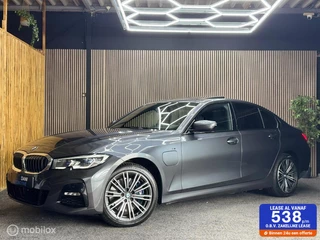 Hoofdafbeelding BMW 3 Serie BMW 3-serie 330e High Executive | Pano | Laser | camera | 18