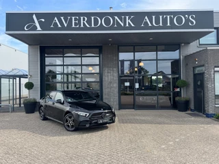 Mercedes-Benz A-Klasse 250 e AMG Night Edition 218PK NAP/Sfeervl/Widescreen/Black Editon