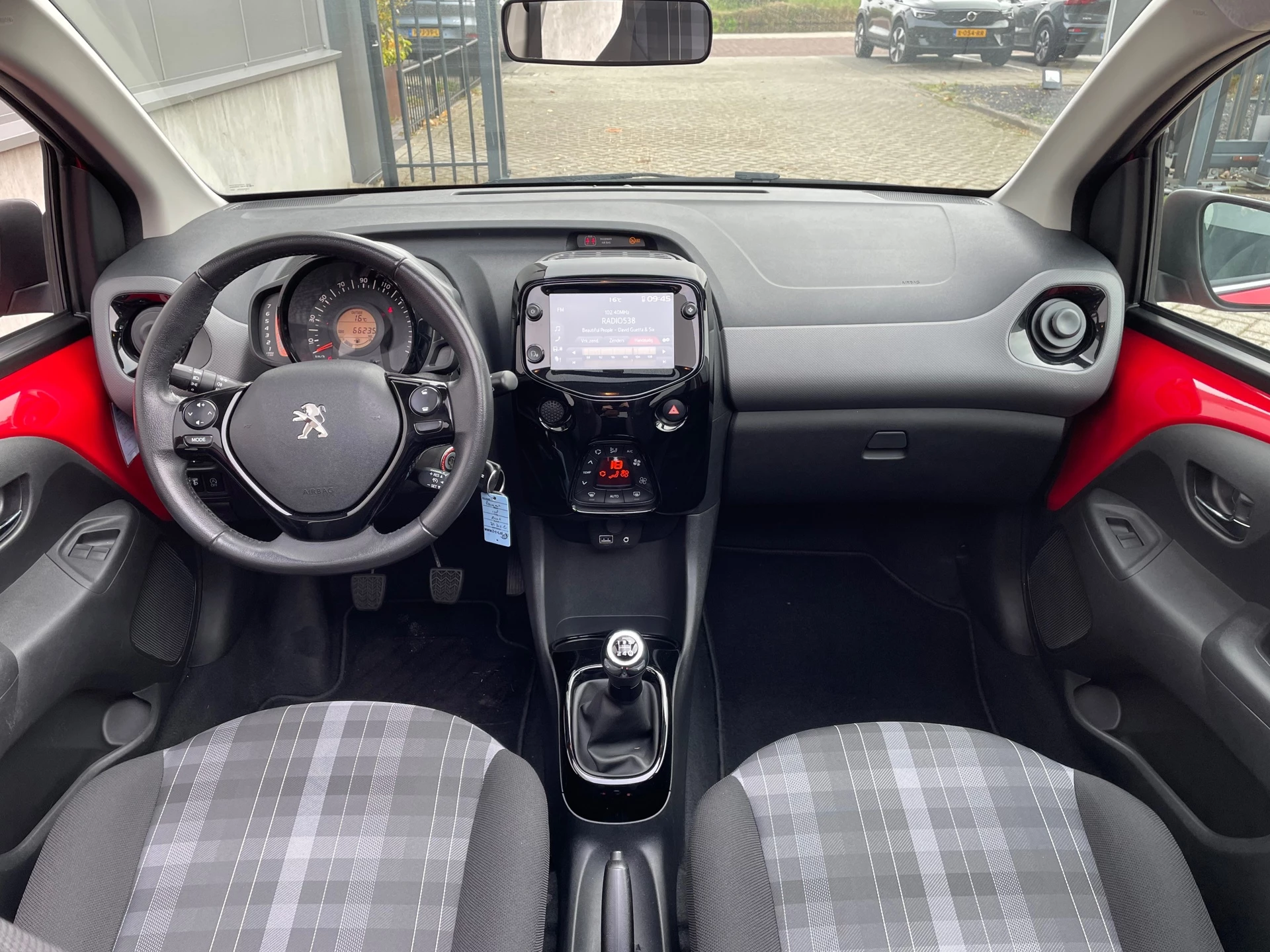 Hoofdafbeelding Peugeot 108
