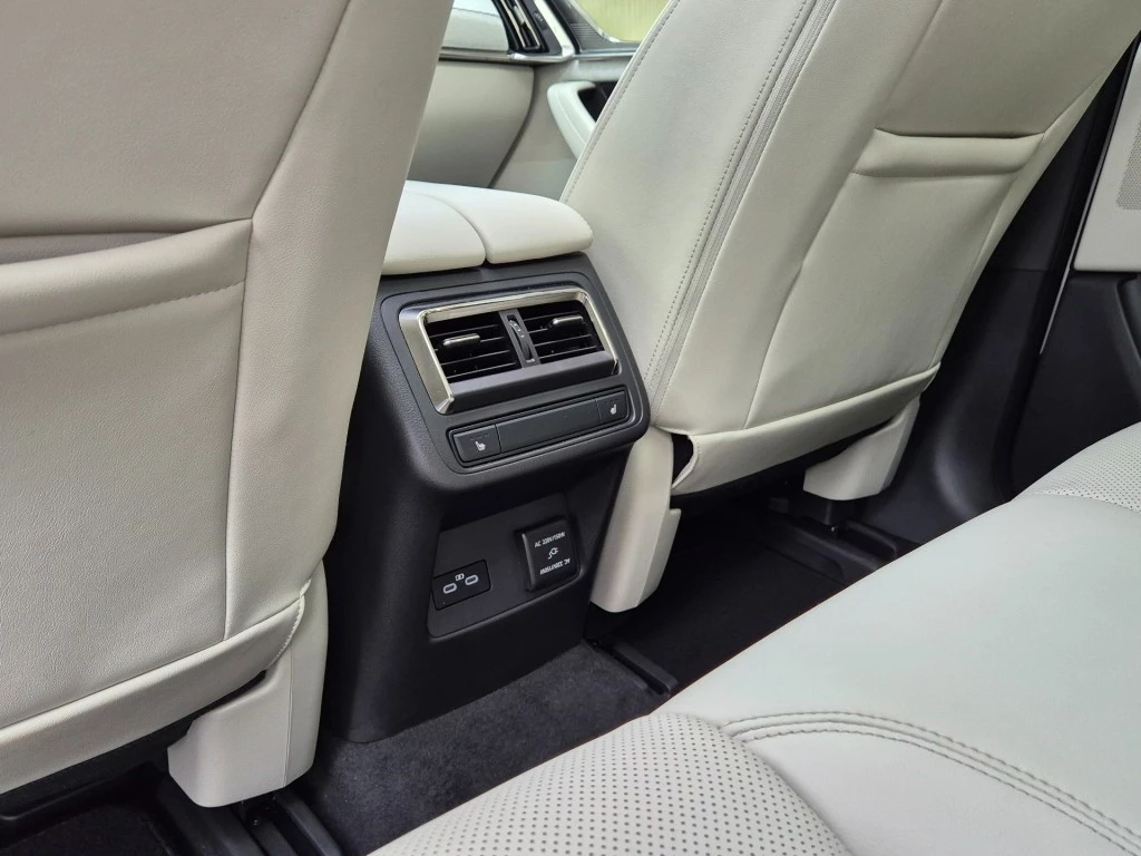 Hoofdafbeelding Mazda CX-60