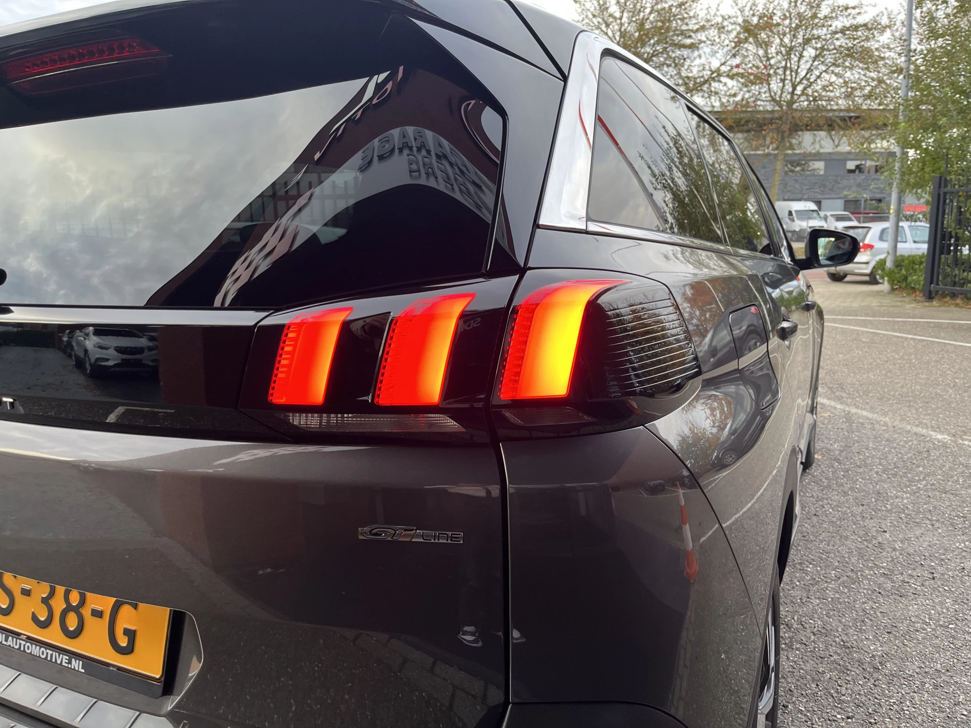 Hoofdafbeelding Peugeot 5008