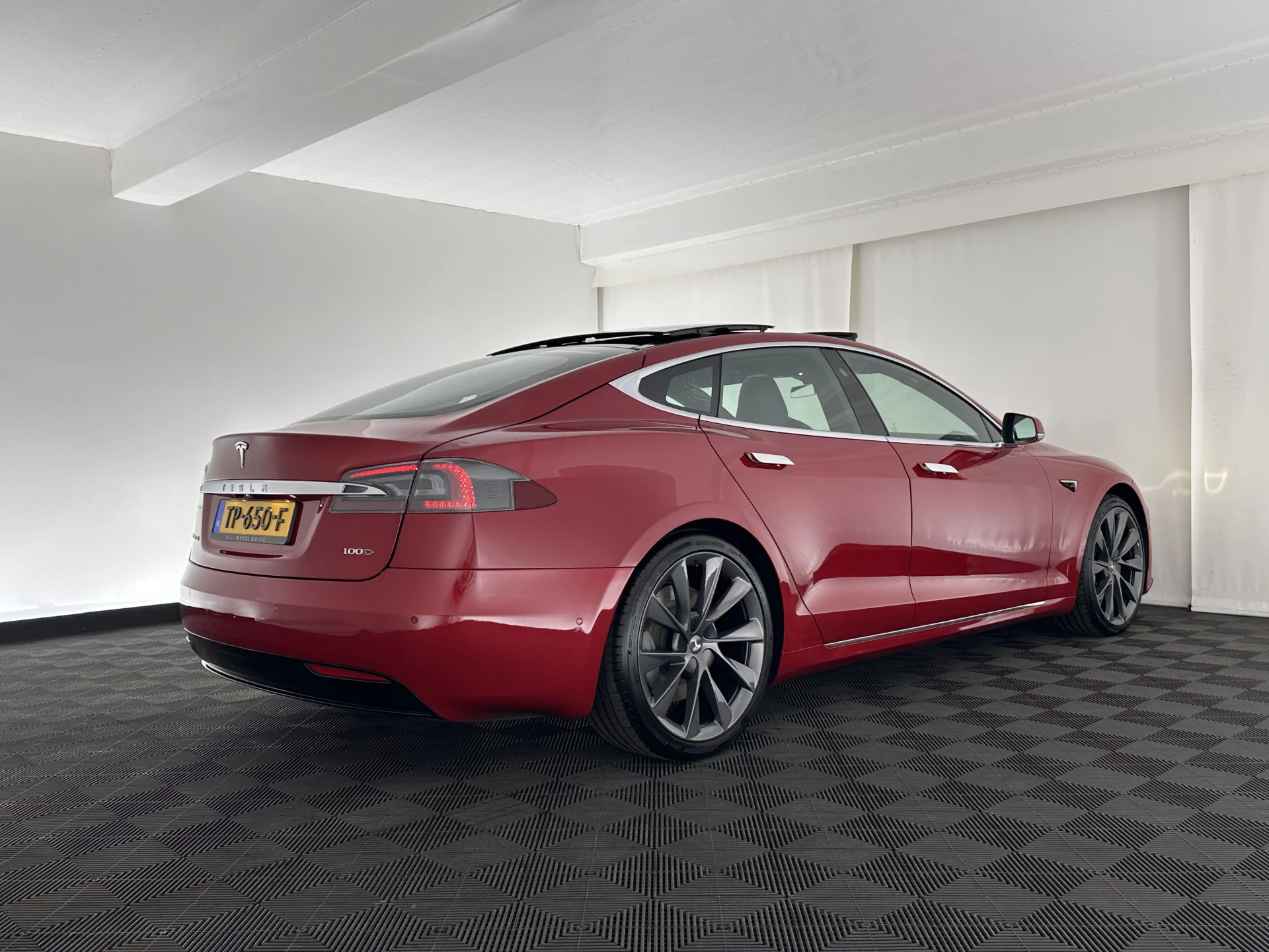 Hoofdafbeelding Tesla Model S