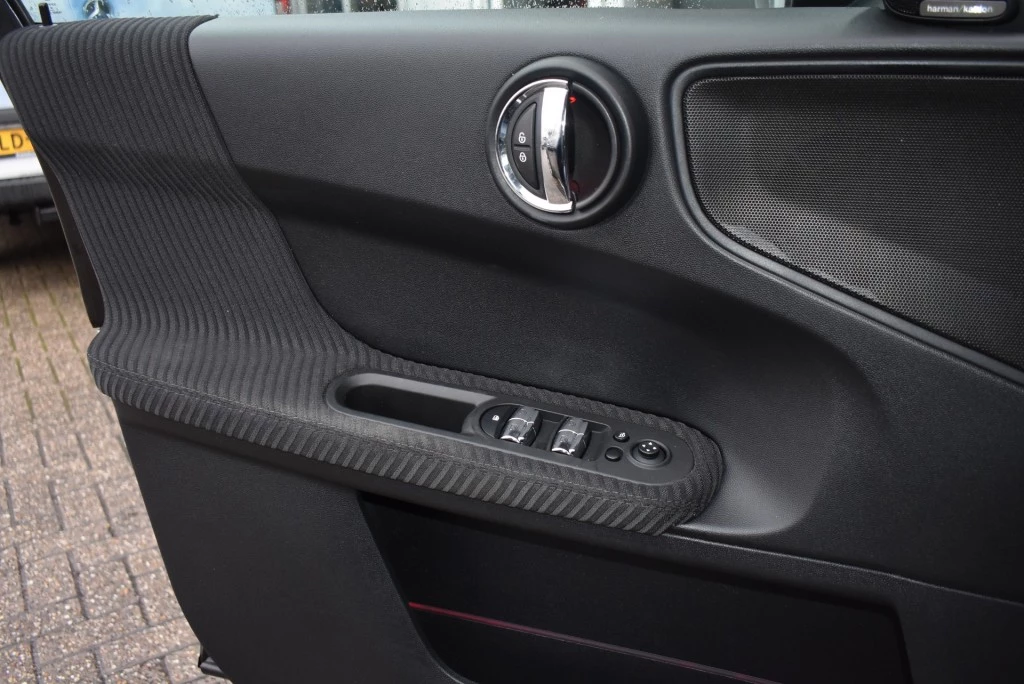 Hoofdafbeelding MINI One