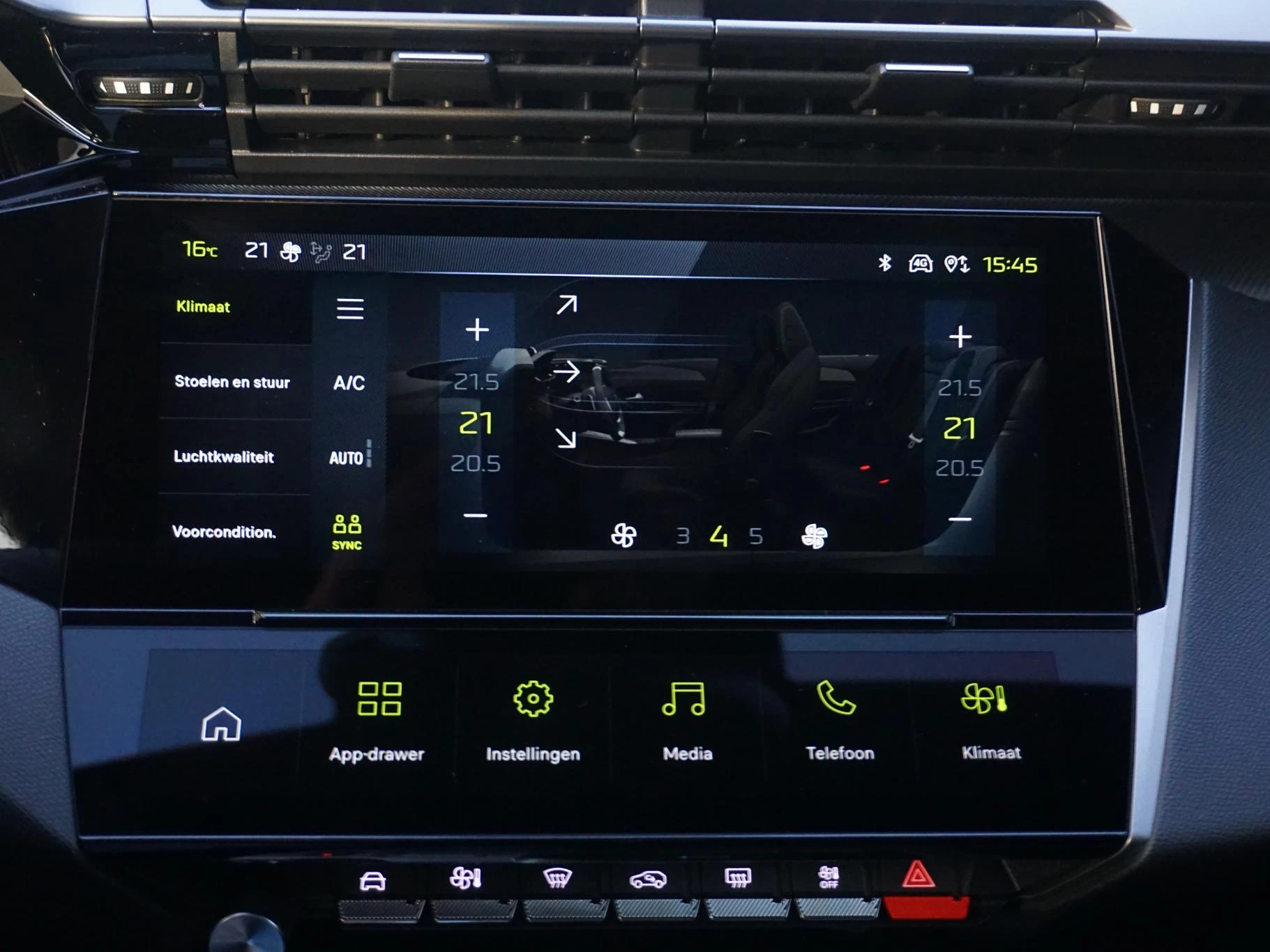 Hoofdafbeelding Peugeot e-308