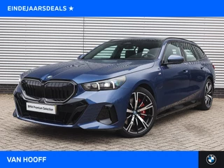 BMW 5 Serie Touring 550e xDrive M Sport Automaat / Trekhaak / Adaptieve LED / Adaptief onderstel professional / Stoelventilatie / Parking Assistant Plus / Comfort Access