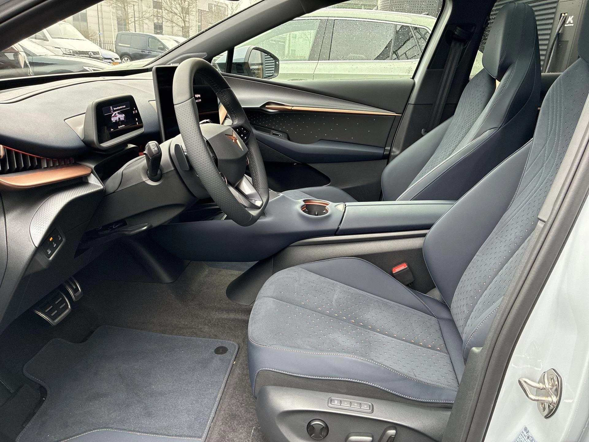 Hoofdafbeelding CUPRA Tavascan