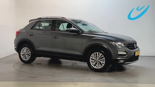 Volkswagen T-Roc 1.0 TSI Style Business Navigatie Parkeersensoren Adaptive Cruise