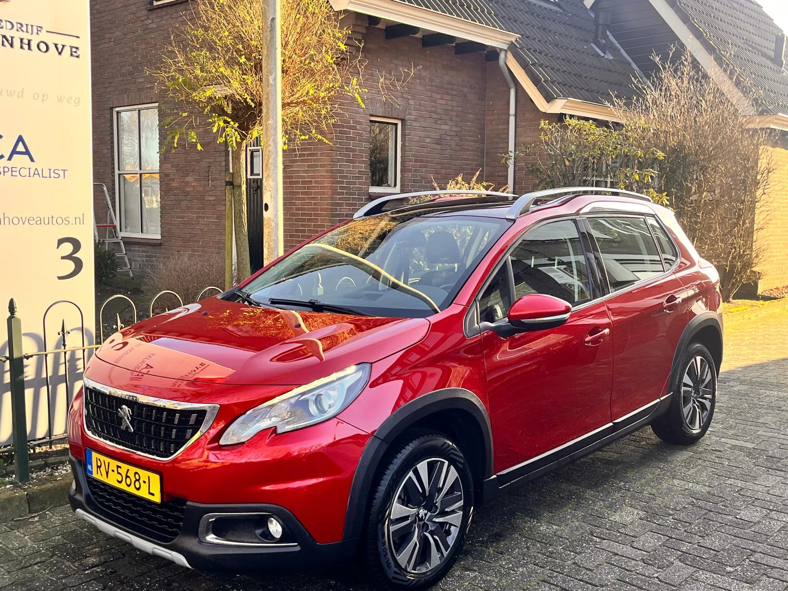 Hoofdafbeelding Peugeot 2008
