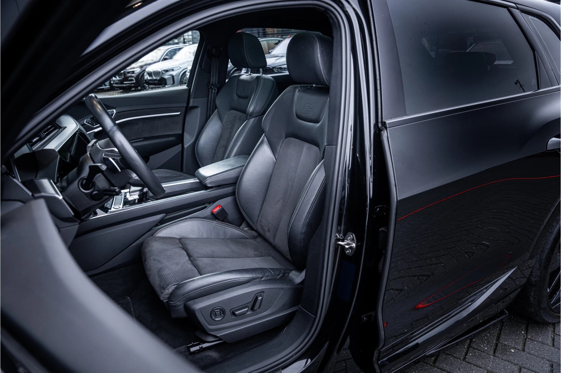 Hoofdafbeelding Audi e-tron