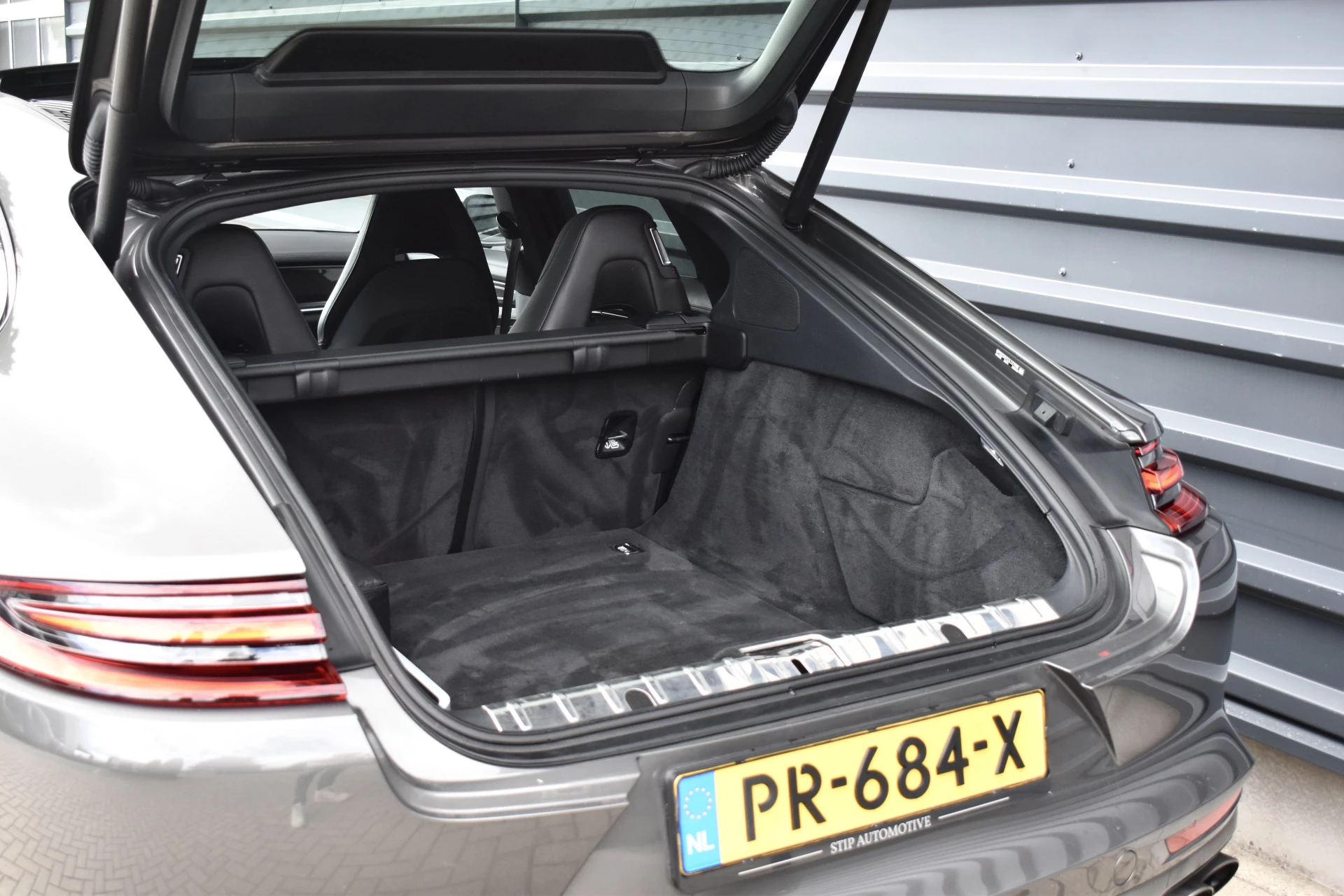 Hoofdafbeelding Porsche Panamera